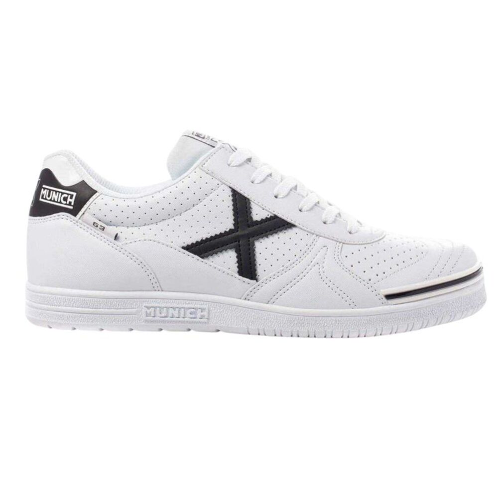 Munich Mens G3 Profit Futsal Flat Indoor Football Shoes / White/Black